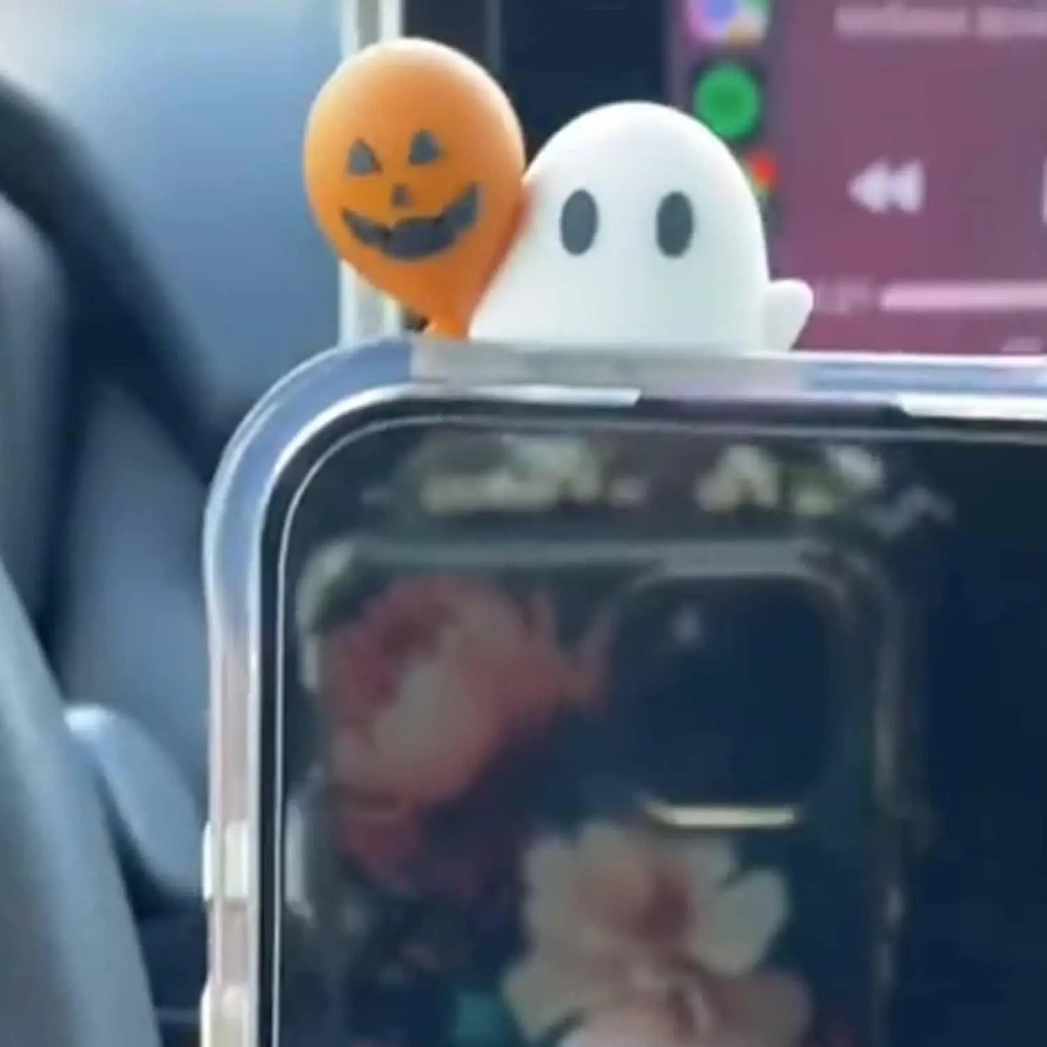 Ghostees Mystery Phone Buddy,  – обзор и цена Phone Accessories Doll